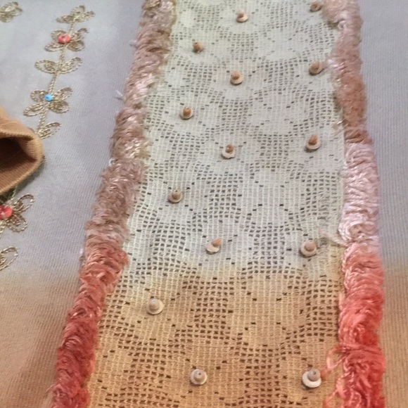 Multiples scoop neck Too. Embossed front, 3/4 Sleeve. Size small - Picture 13 of 13